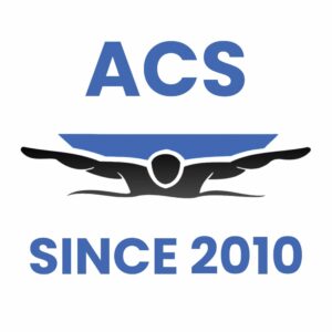 Cum sunt antrenorii formati pentru a preda cursuri de inot bebelusilor fata de cei pentru adulti